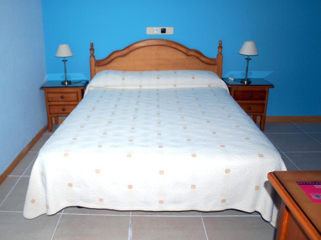 Hostal El Parque ซานมาร์ตินเดลาเวกา ภายนอก รูปภาพ