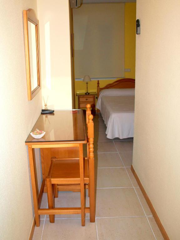 Hostal El Parque ซานมาร์ตินเดลาเวกา ภายนอก รูปภาพ